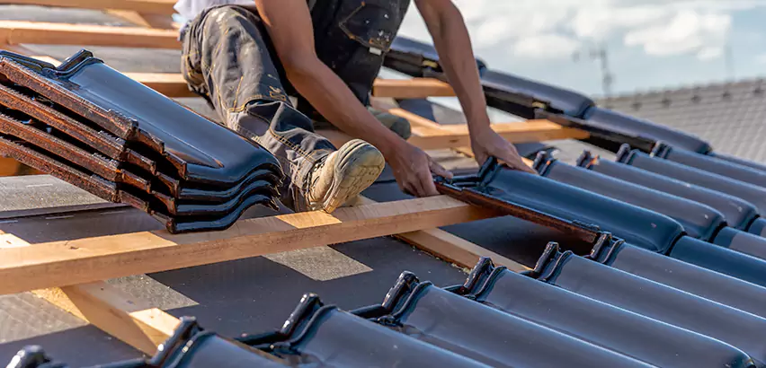Professional Storm Damage Roof Repair Services in Chicago, IL